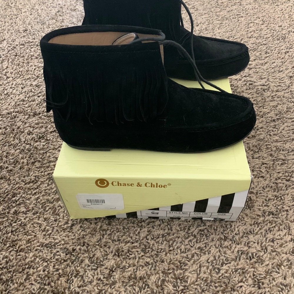 Chase & Chloe Pom Bootie